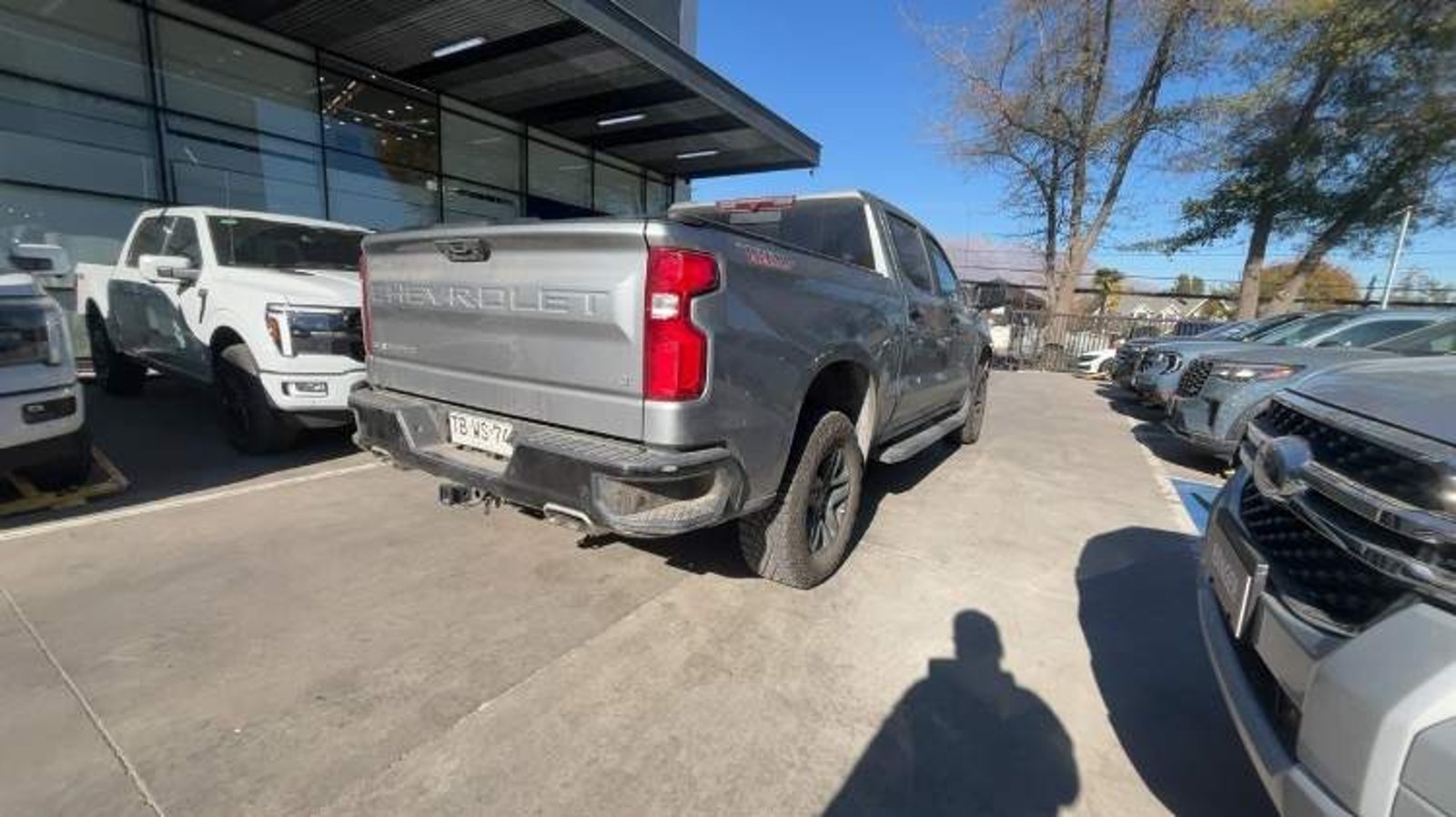 Chevrolet Silverado 5.3 Lt Trail Boss Z71 4x4 At 4p 2024 - Foto 4 de 8