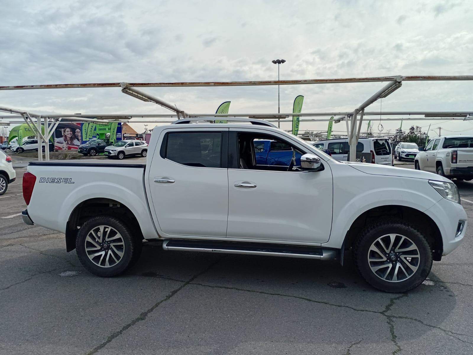 Nissan Np300 2.3 Le Diesel 4wd Dob.cab. At 4p 2017 - Foto 2 de 4