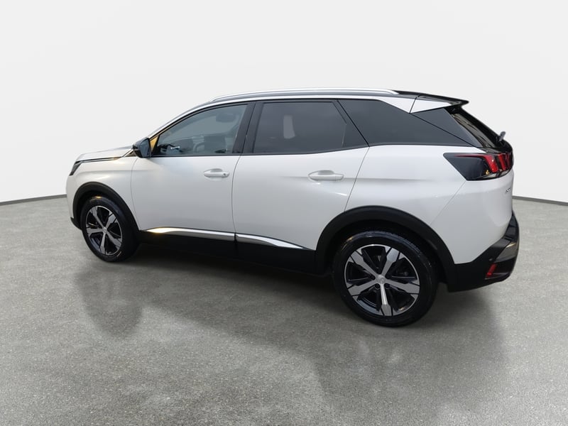 Peugeot 3008 1.5 Allure Pack Bluehdi 130 4x2 Eat8 5p 2024 - Imagen 5 de 8