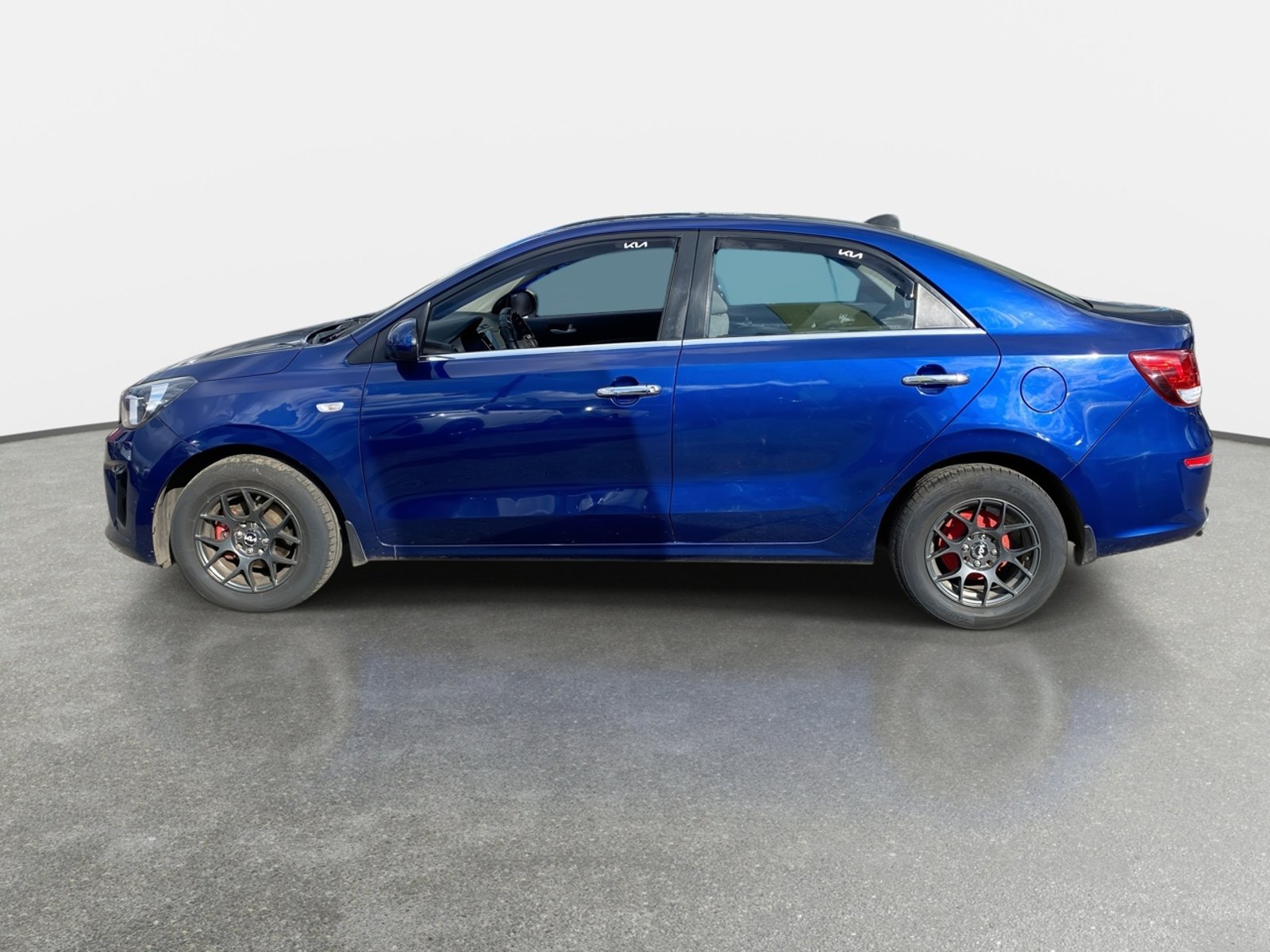 Kia Soluto 1.4 Lx 4x2 E6 Mt 4p 2023 - Foto 4 de 8