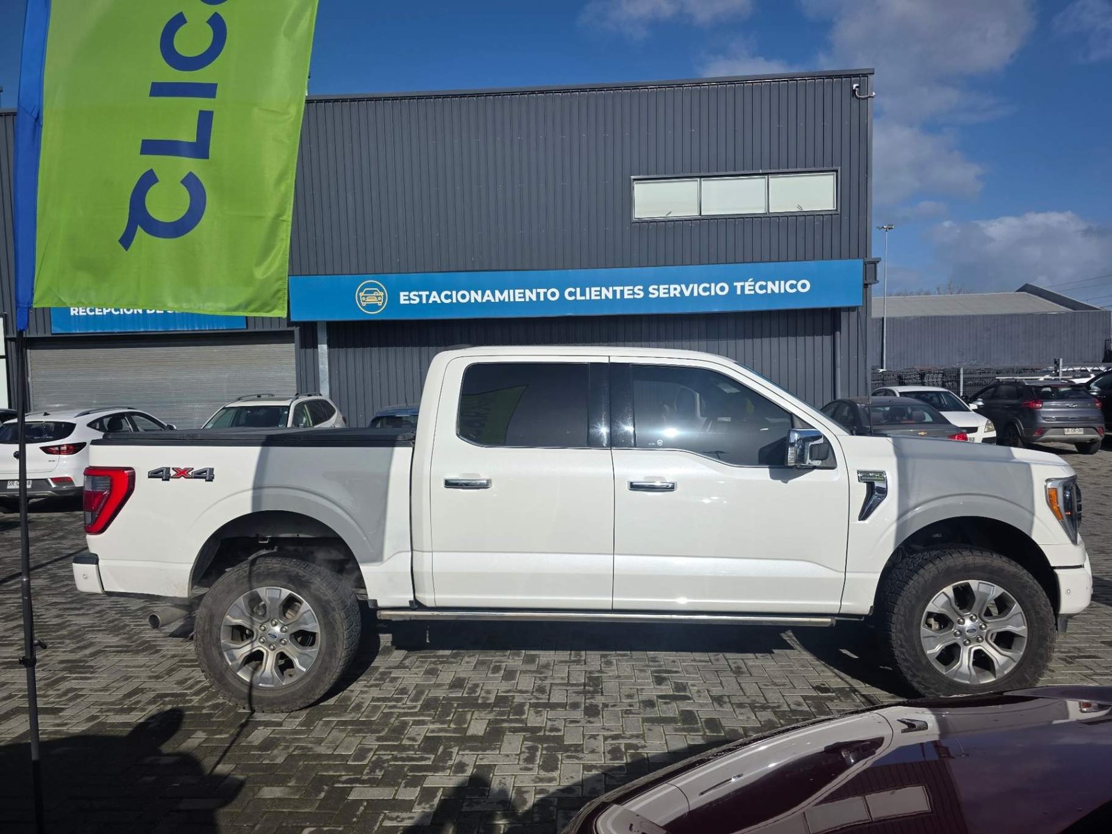 Ford F-150 3.5 Platinum Cc Dob. Cab. 4x4 At 4p 2023 - Foto 3 de 8