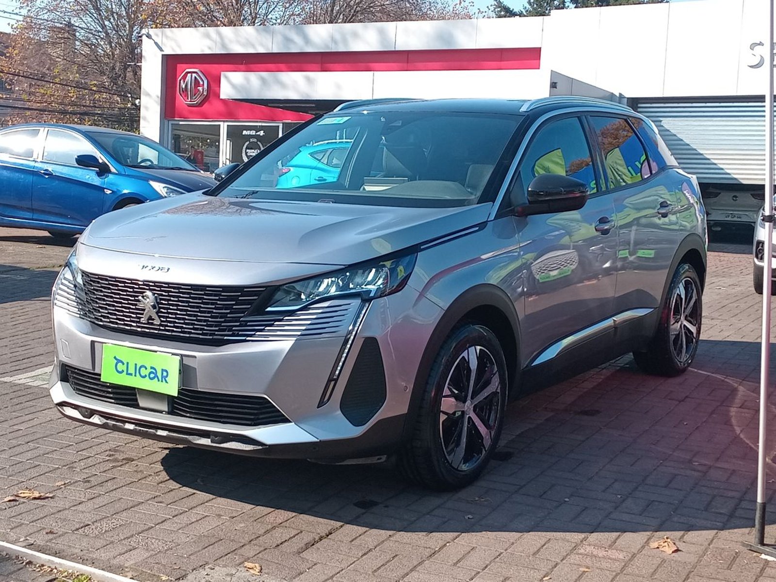 Peugeot 3008 1.5 Allure Pack Bluehdi 130 4x2 Eat8 5p 2024 - Foto 3 de 8