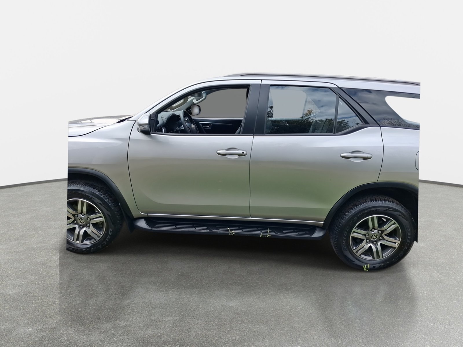 Toyota Fortunner 2.8 Sr5 Tdi Diesel 4x4 Mt 5p 2024 - Foto 3 de 7