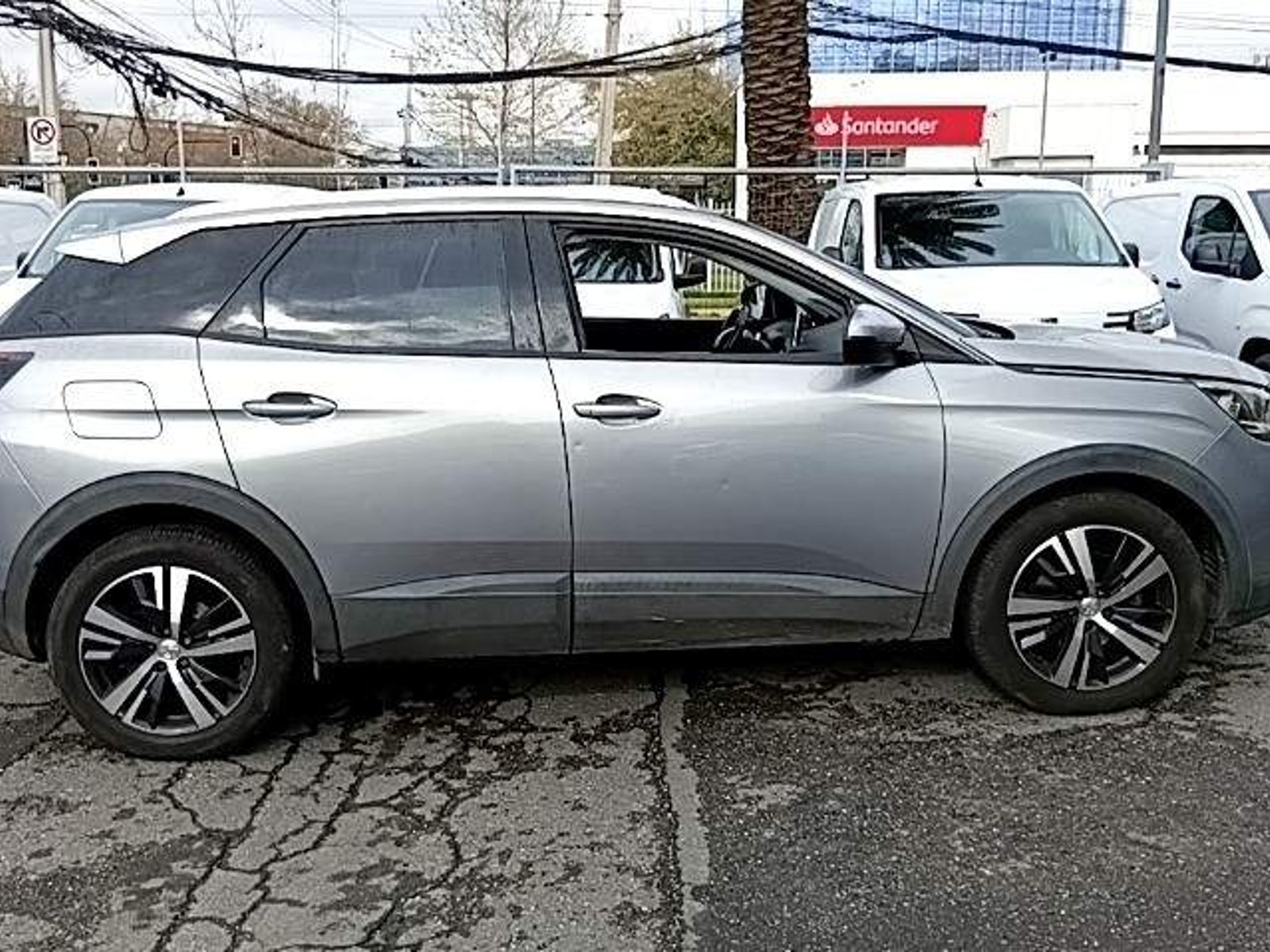 Peugeot 3008 1.5 Active Bluehdi Diesel 4x2 130 Mt6 5p 2021 - Foto 3 de 5