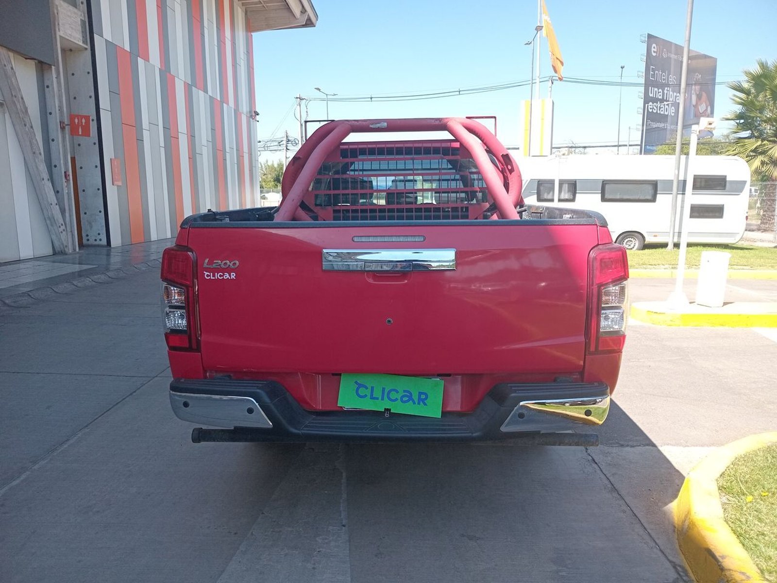 Mitsubishi L200 2.2 Katana Crt Diesel Dob. Cab. 4x4 Mt 4p 2024 - Imagen 6 de 8