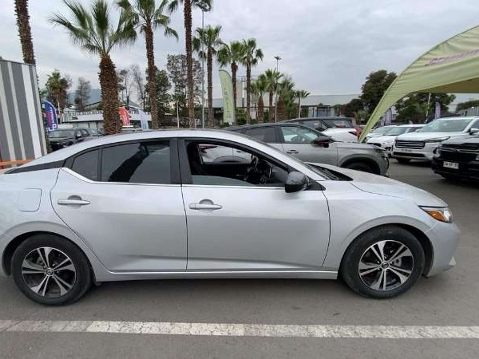 Nissan Sentra 2.0 Sense 4x2 Mt 4p 2021 - Foto 3 de 5