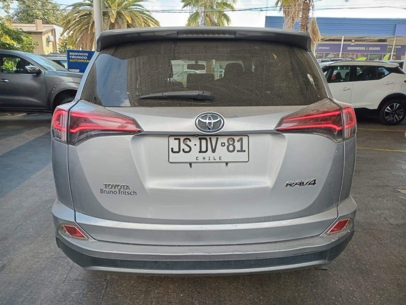 Toyota Rav 4 2.0 Super Lujo 4x2 Cvt At 5p 2017 - Imagen 5 de 5