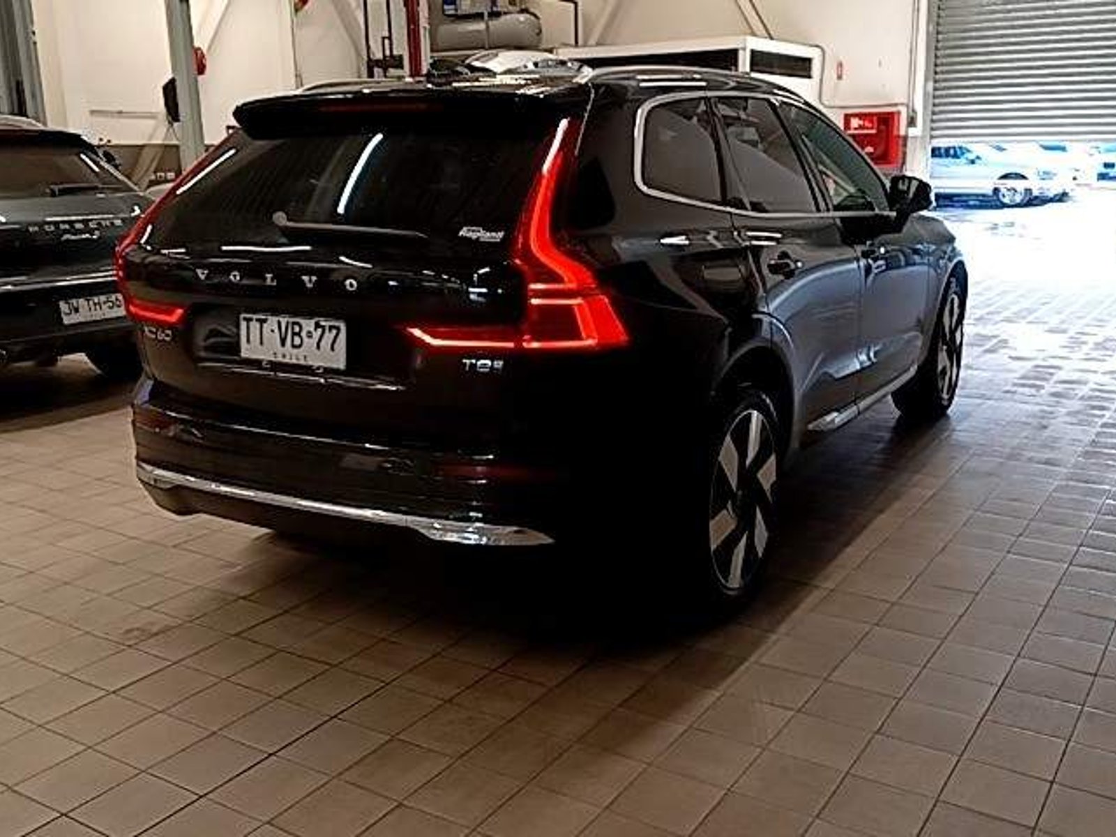 Volvo Xc60 2.0 T8 Recharge Ultimate Hybrid Awd At 5p 2025 - Foto 4 de 5