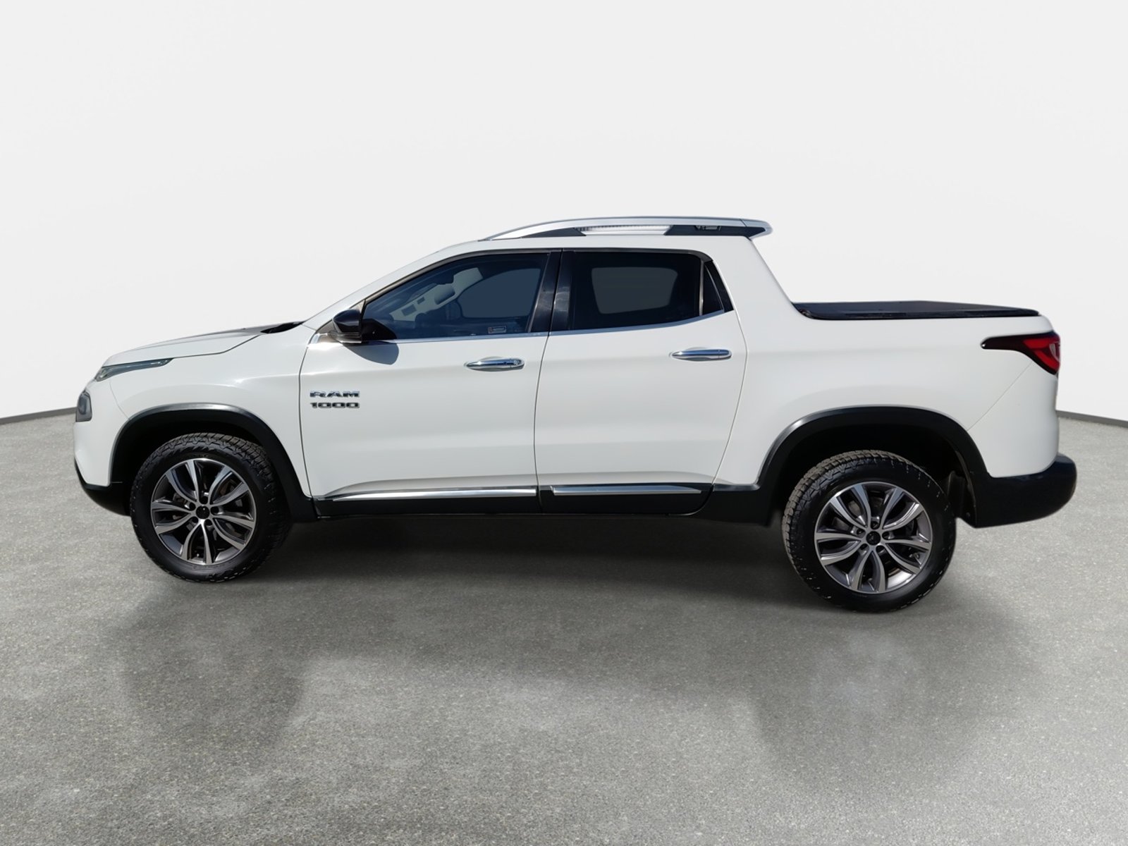 RAM 1000 2.0 Laramie 4x4 Dob. Cab. At 4p 2021 - Foto 4 de 8
