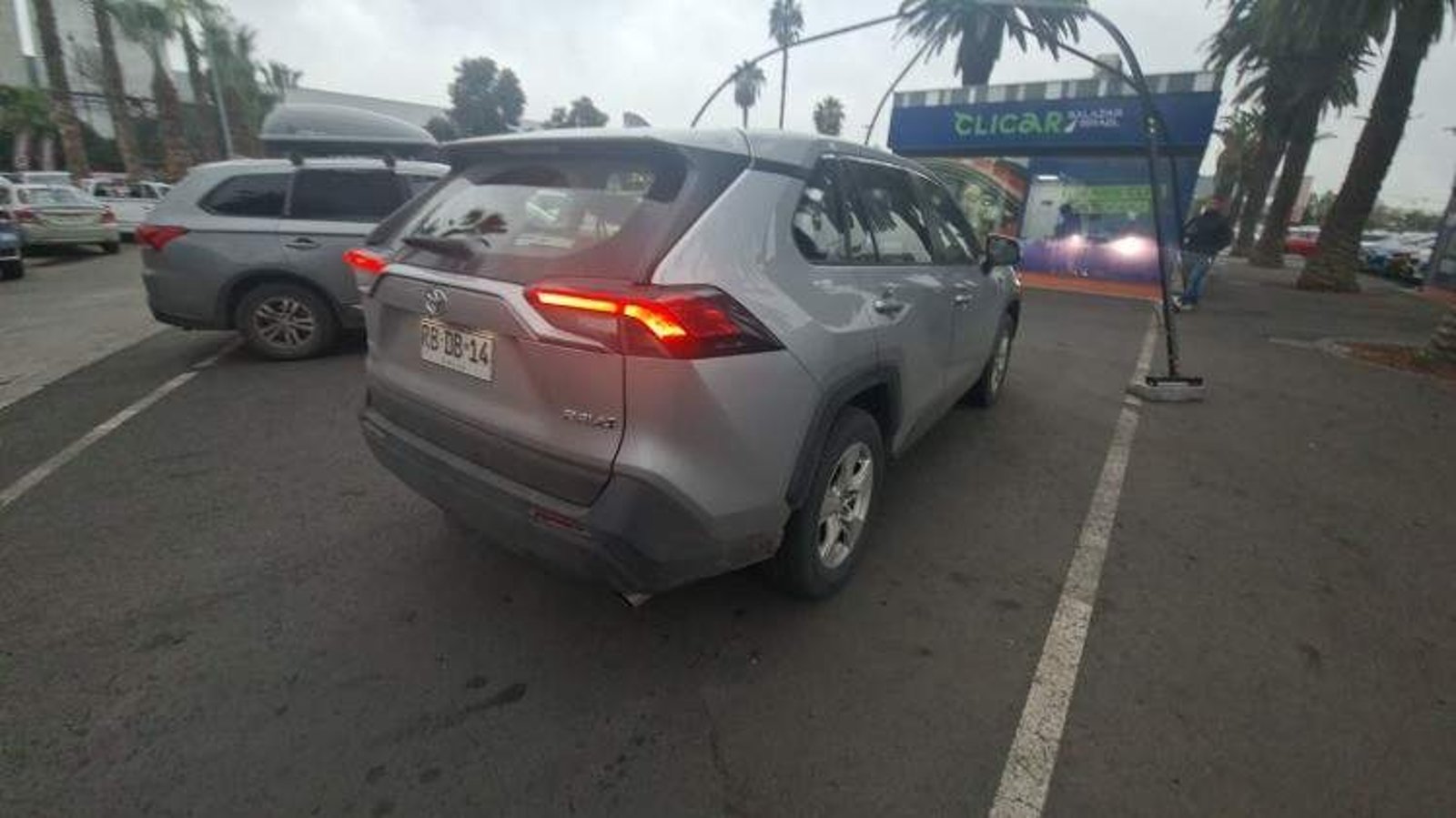 Toyota Rav 4 2.0 Le 4x2 Cvt At 5p 2021 - Imagen 4 de 5