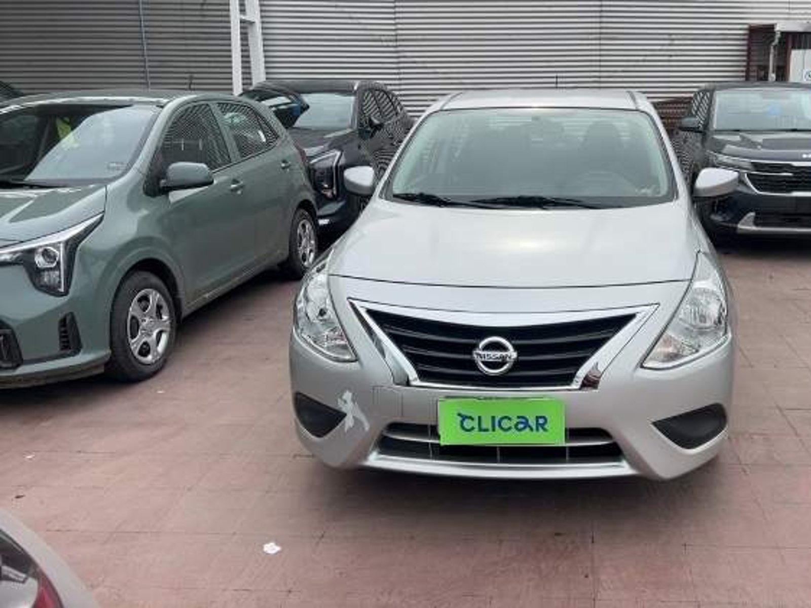 Nissan Versa 1.6 Sense 4x2 4at 4p 2016 - Foto 2 de 5