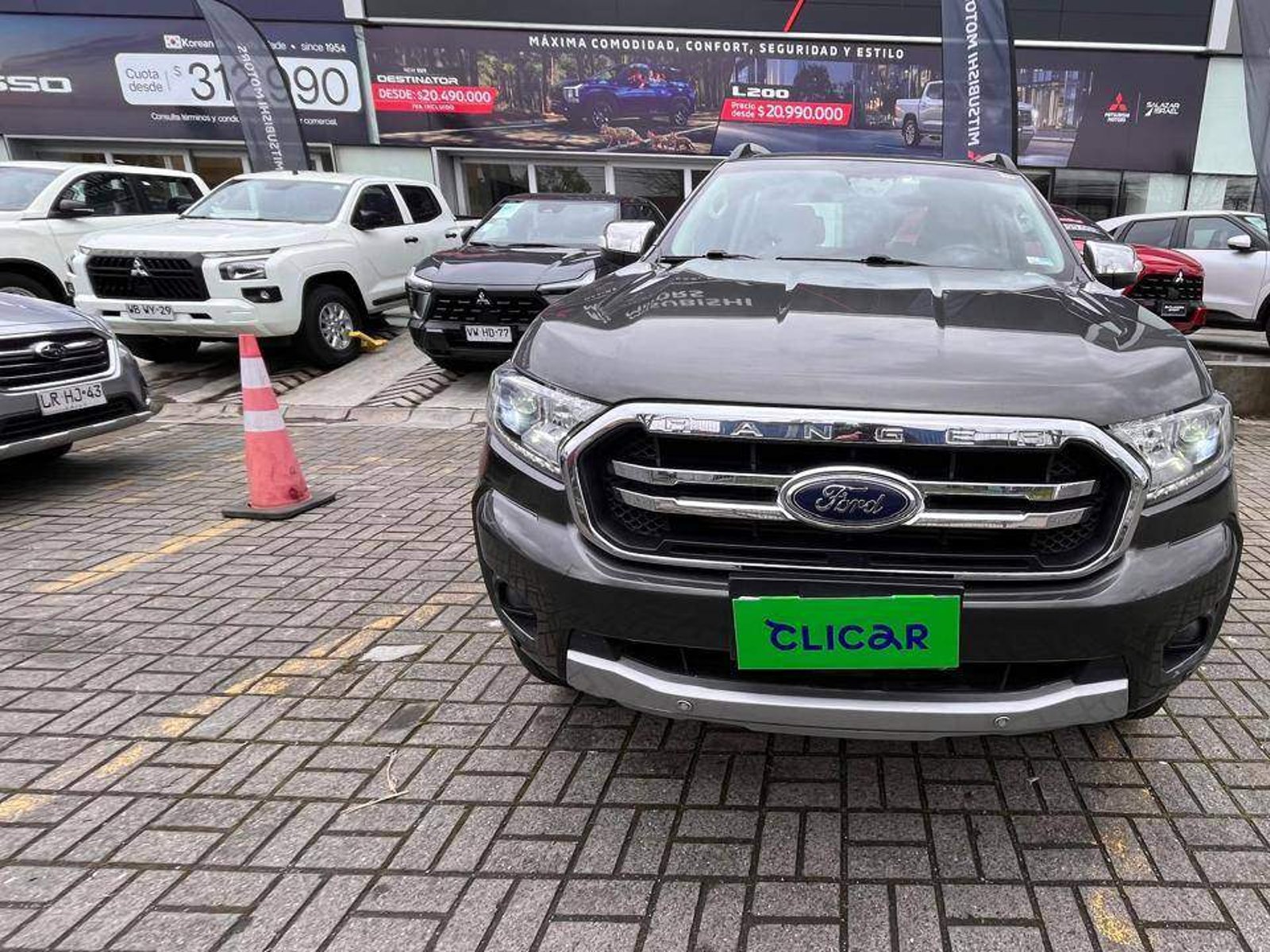 Ford Ranger 3.2 Ltd 4x4 Diesel Dob. Cab. At 4p 2023 - Foto 2 de 5