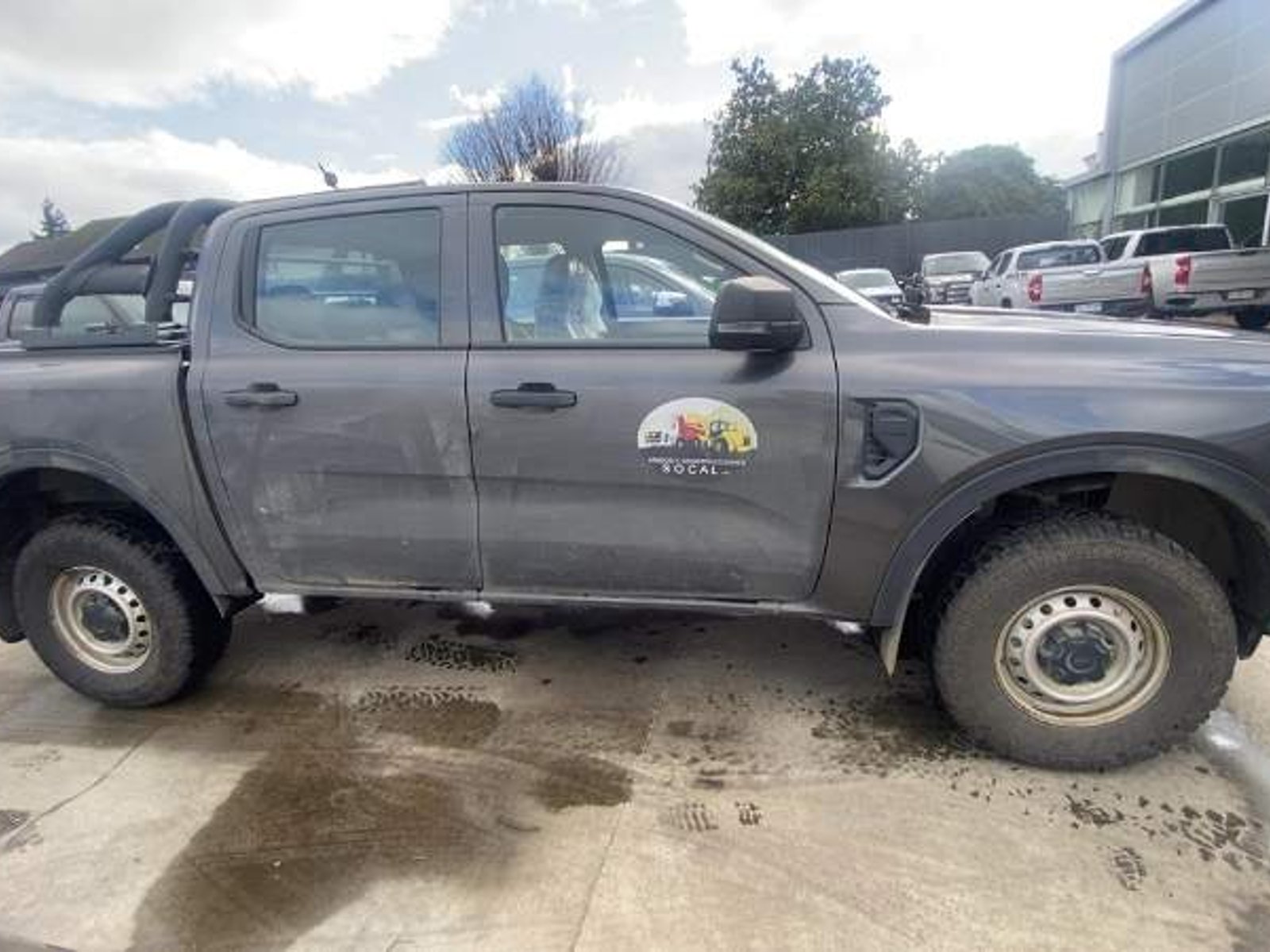 Ford Ranger 2.0 Xl Diesel 4x4 Dob. Cab. Mt 4p 2025 - Foto 3 de 5