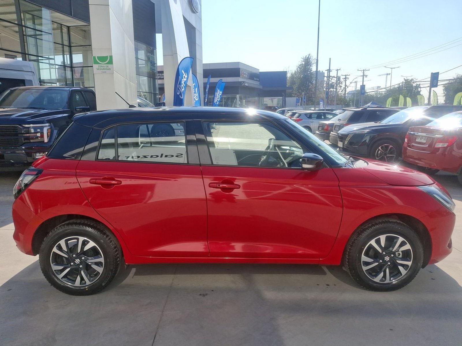 Suzuki Swift 1.2 Glx Hybrid 4x2 Hb Cvt At 5p 2025 - Imagen 8 de 8
