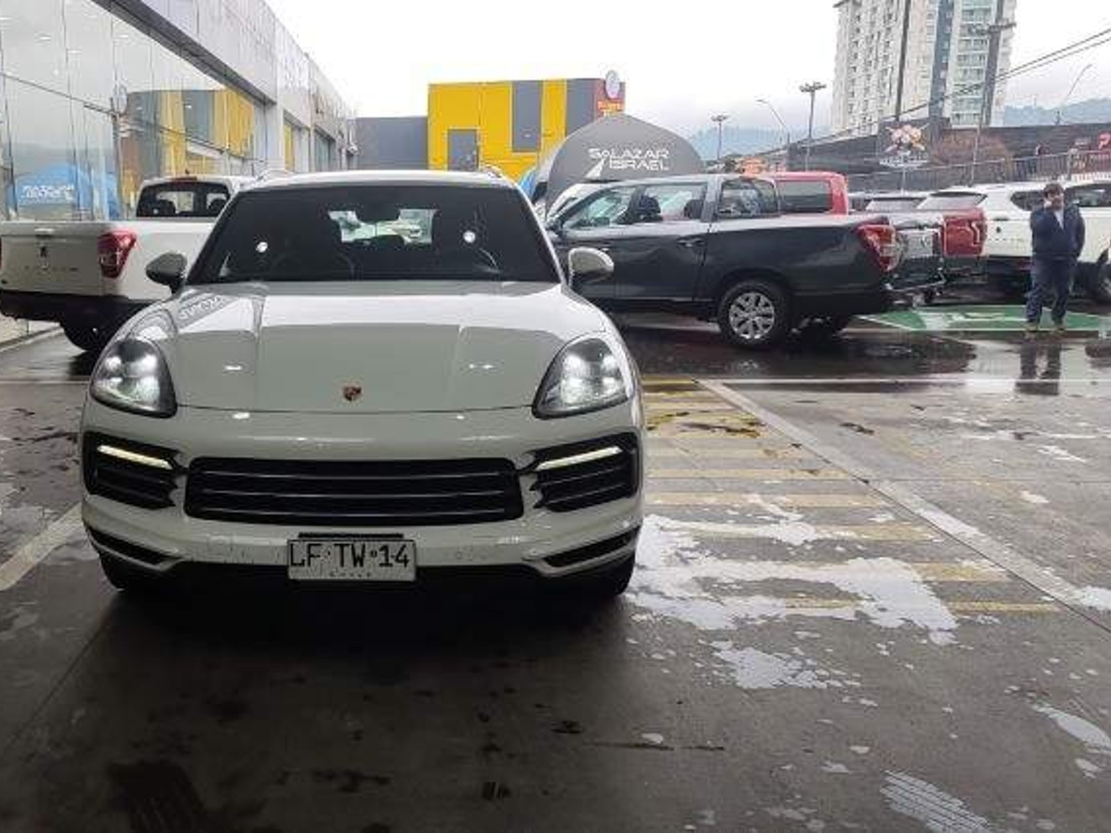 Porsche Cayenne 3.0 V6 4x4 E3 At 5p 2019 - Foto 2 de 5