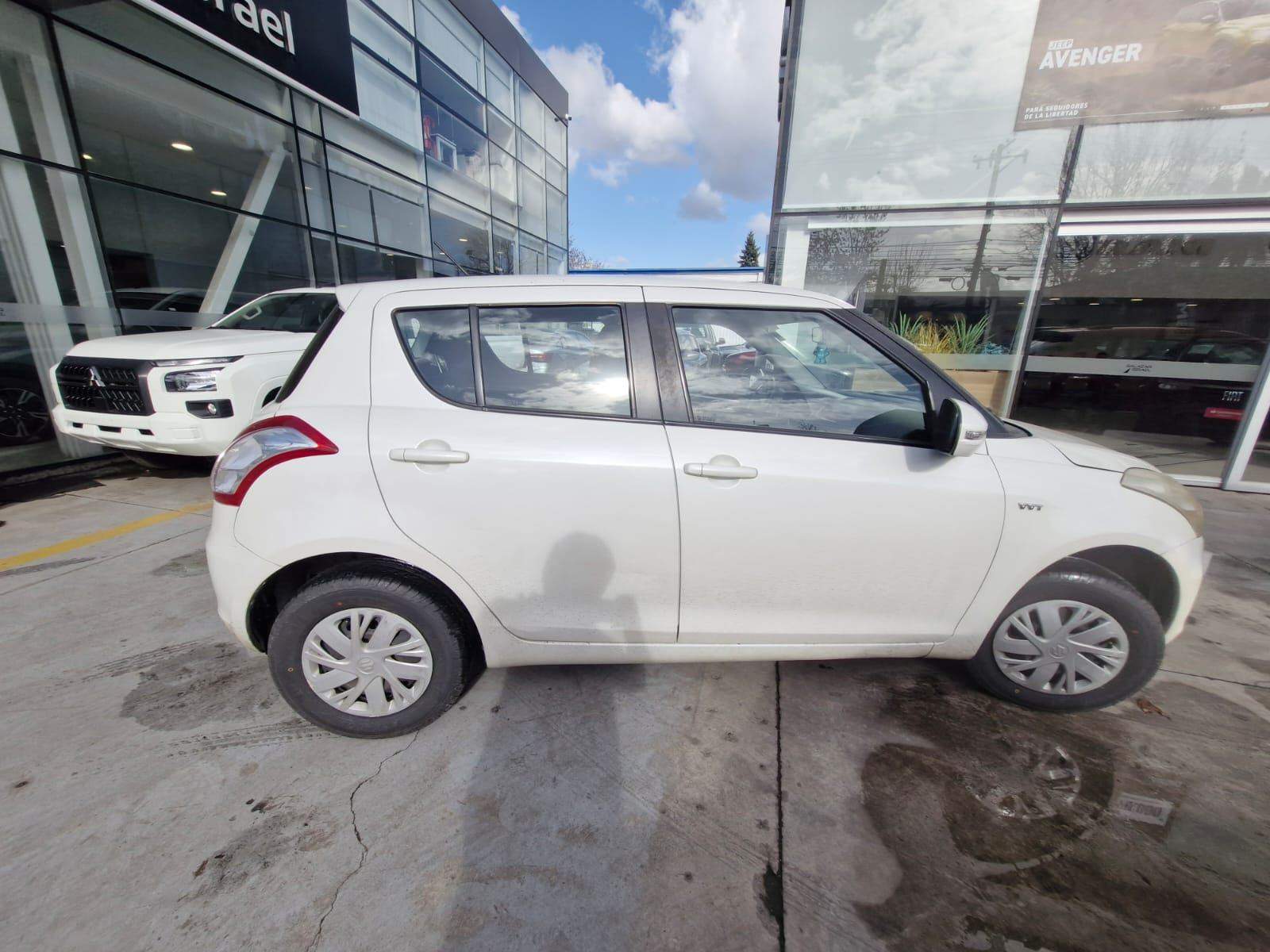 Suzuki Swift 1.2 Gl 4x2 Hb Ac Mt 5p 2017 - Foto 3 de 8