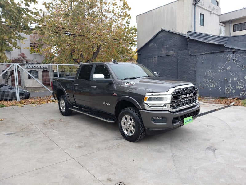 RAM 2500 6.7 Laramie 4x4 Dob. Cab. At 4p 2021