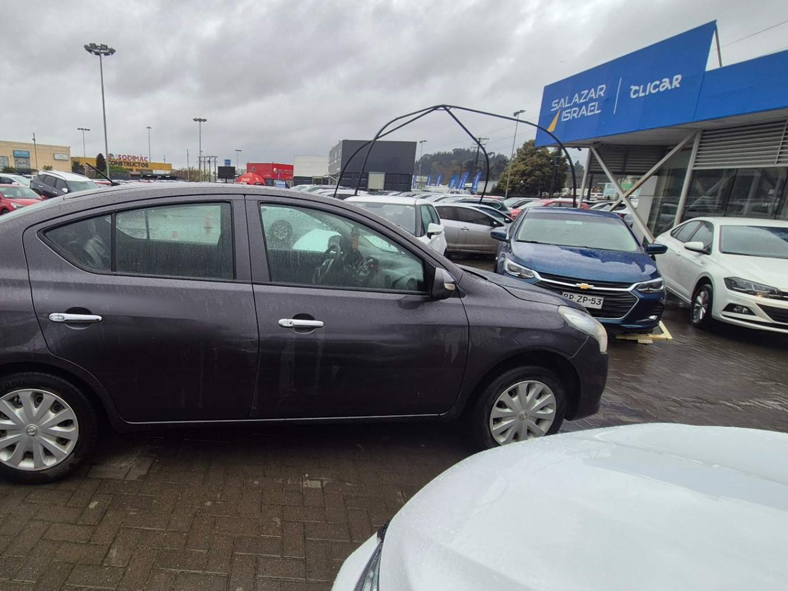 Nissan Versa 1.6 Sense 4x2 Mt 4p 2019 - Foto 3 de 5