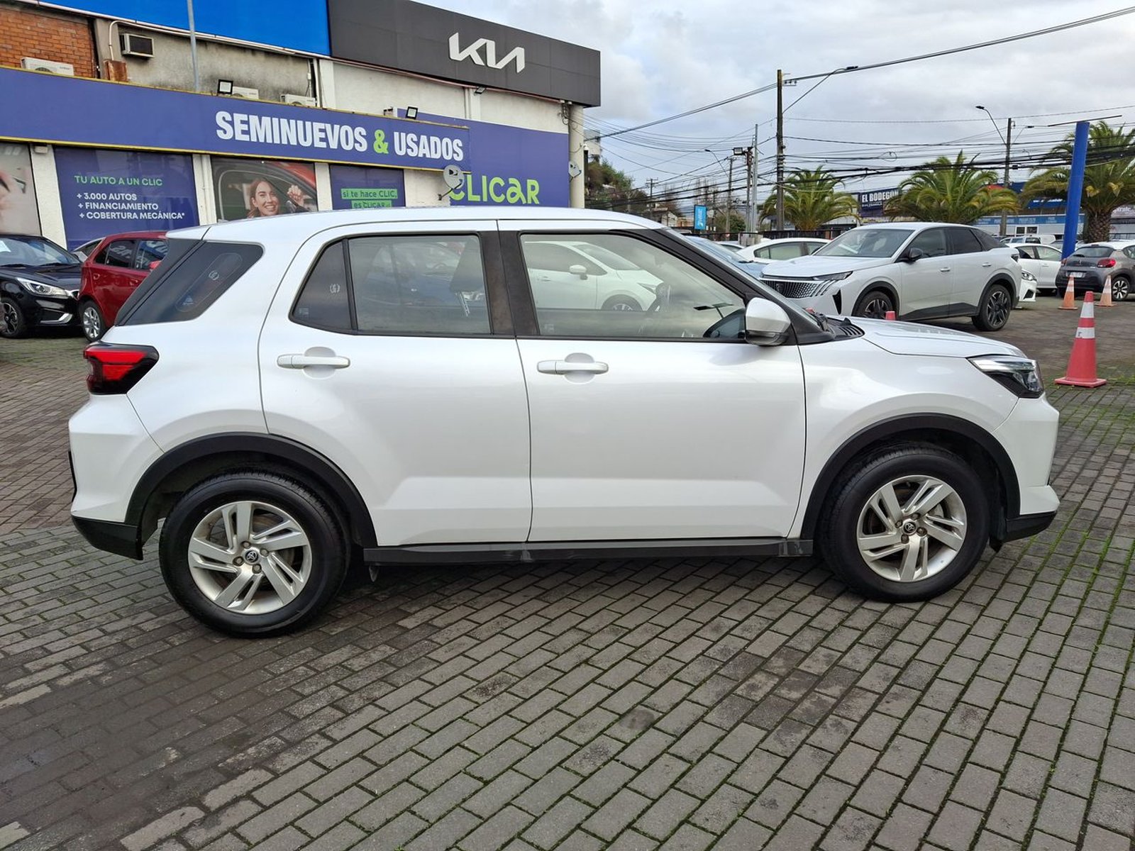 Toyota Raize 1.2 E 4x2 At 5p 2022 - Imagen 8 de 8