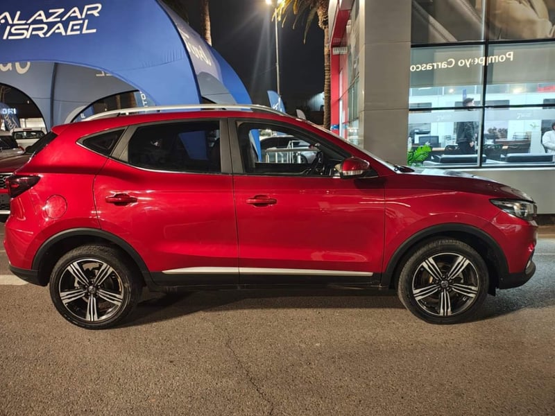 MG Mg Zs 1.5 Comfort 4x2 Mt 5p 2023 - Imagen 3 de 5