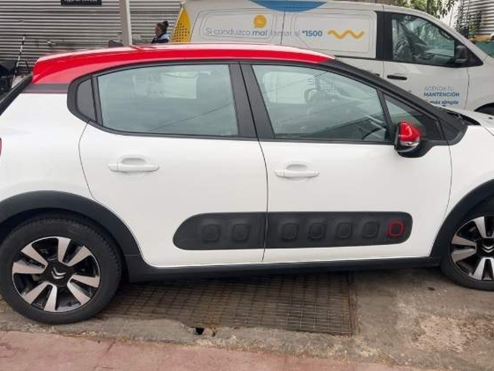 Citroën C3 1.2 Puretech Feel 4x2 110 Ss Eat6 Hb At 5p 2021 - Foto 3 de 5