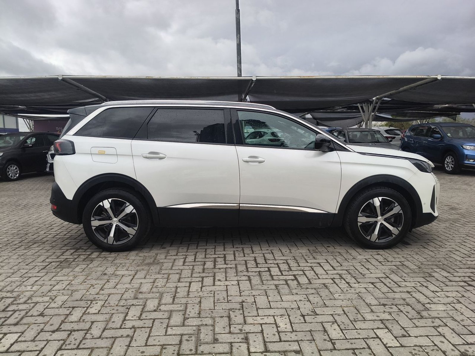 Peugeot 5008 1.5 Allure Pack Bluehdi 130 4x2 Eat8 5p 2024 - Imagen 8 de 8