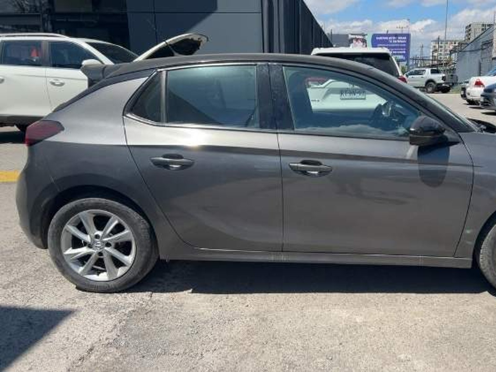 Opel Corsa 1.2t Edition 100hp 4x2 At8 5p 2021 - Foto 3 de 5