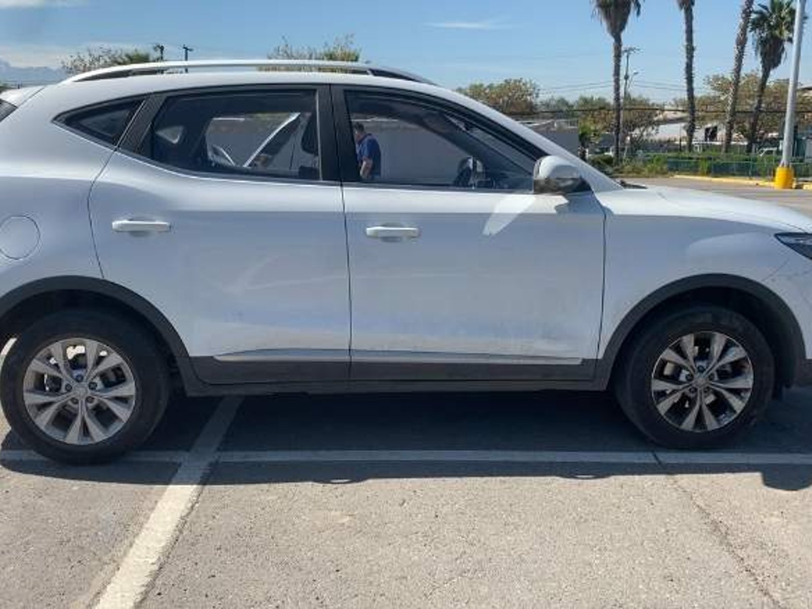 MG Mg Zs 1.5 Std 4x2 Mt 5p 2022 - Foto 3 de 5