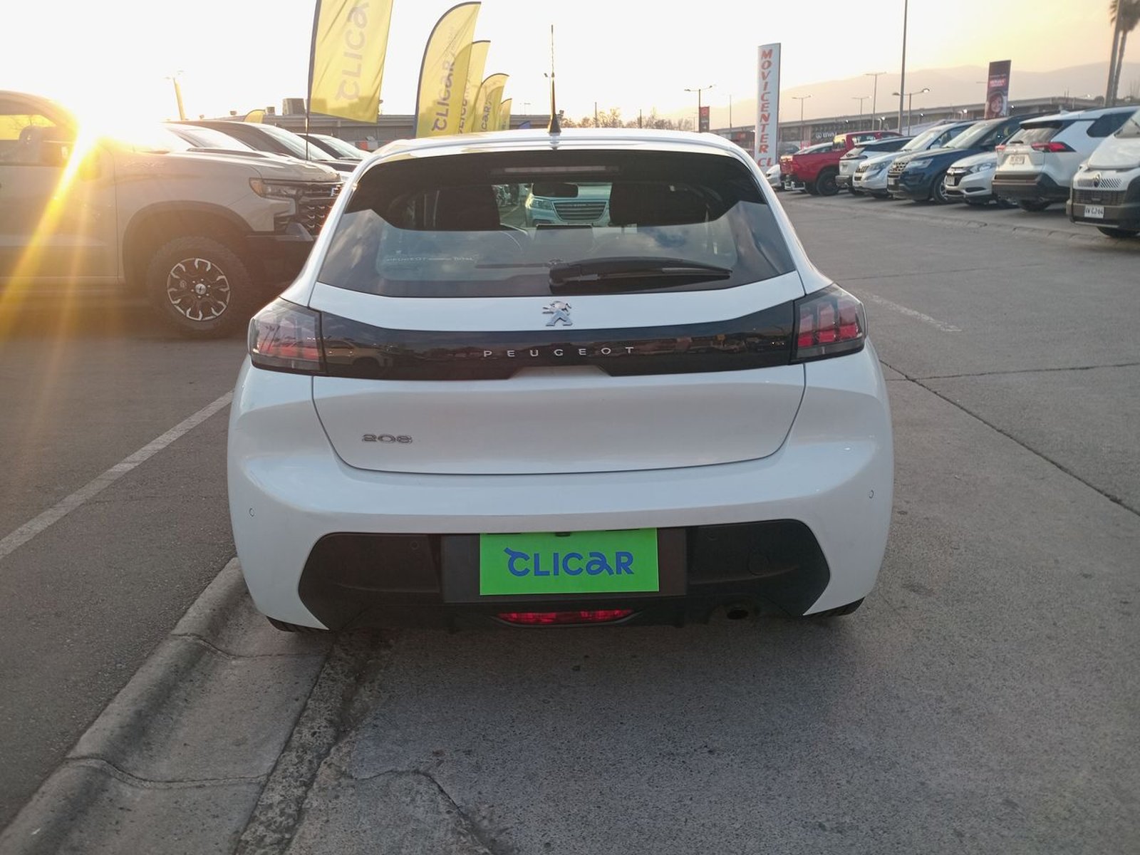 Peugeot 208 1.2 Active Pack Puretech 4x2 75 Mt 5p 2021 - Imagen 4 de 7