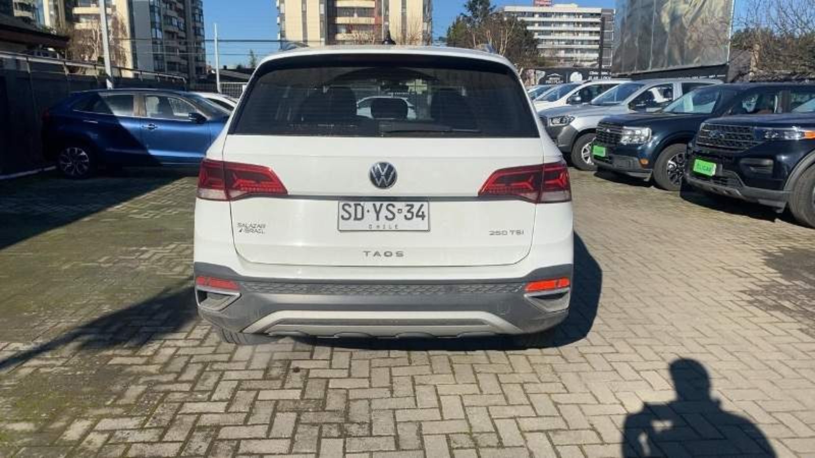 Volkswagen Taos 1.4 Tsi Highline 4x2 At 5p 2022 - Imagen 5 de 5