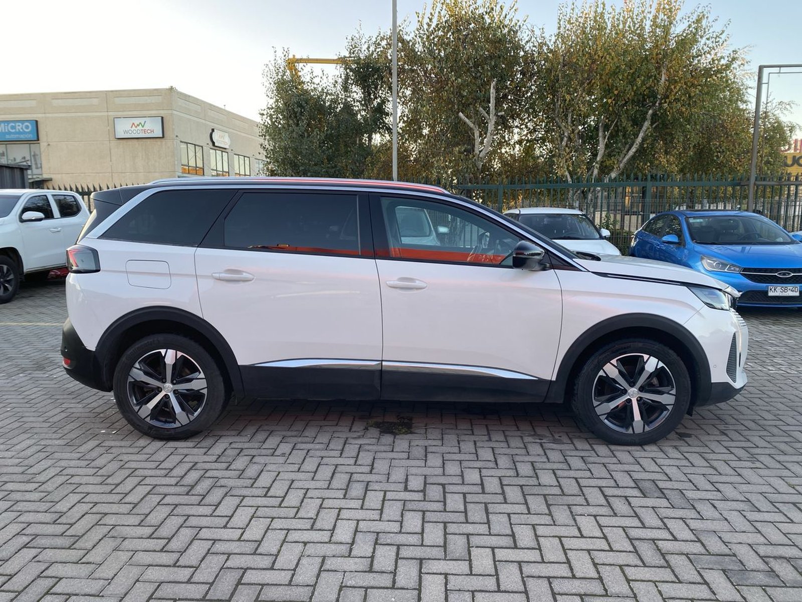 Peugeot 5008 1.5 Allure Pack Bluehdi 130 4x2 Eat8 5p 2024 - Imagen 8 de 8