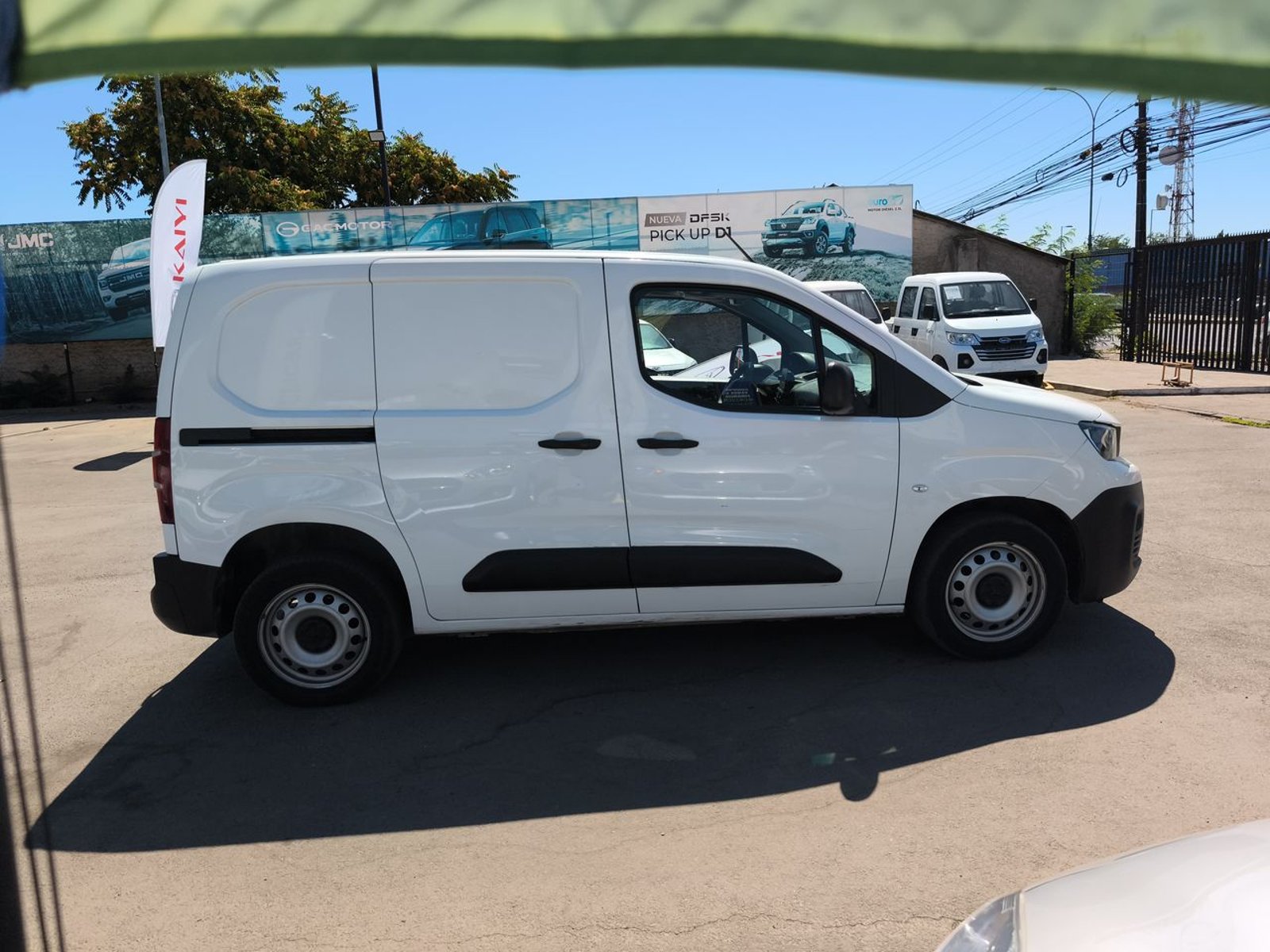 Peugeot Partner 1.6 L1 Hdi Diesel 4x2 90hp Mt 5p 2022 - Imagen 8 de 8