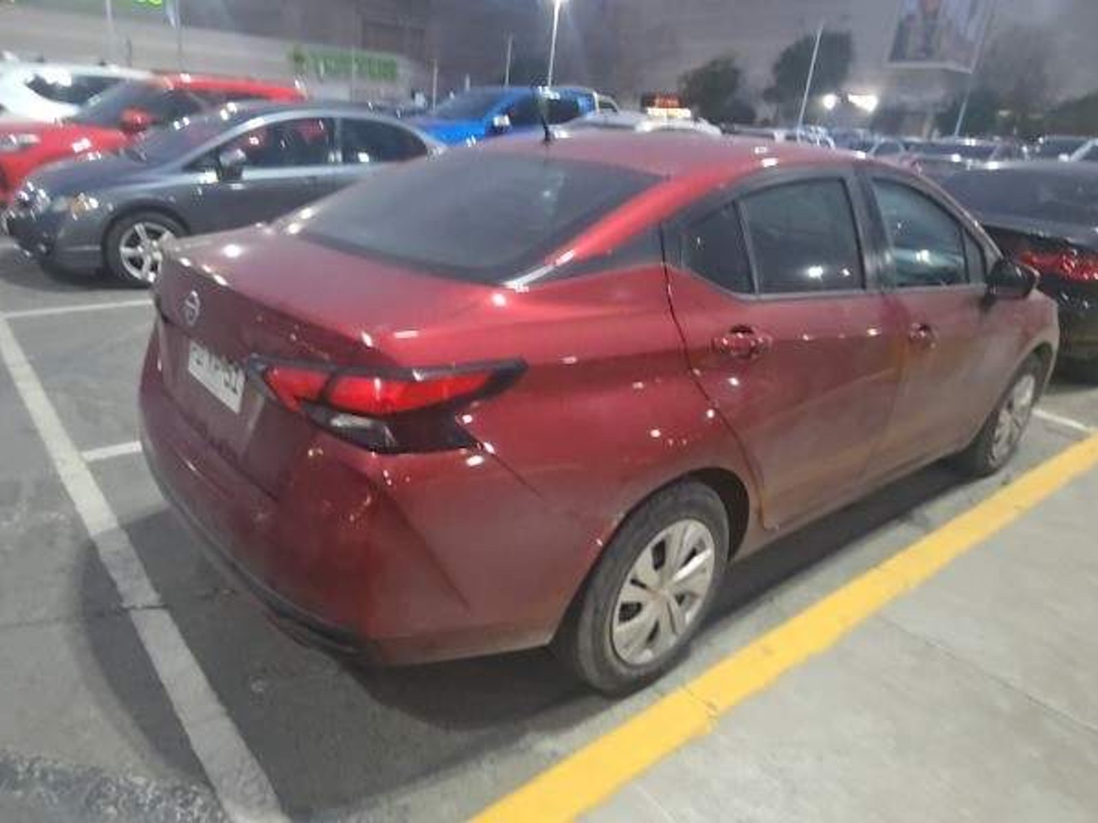 Nissan Versa 1.6 Sense 4x2 Mt 4p 2020 - Foto 4 de 5