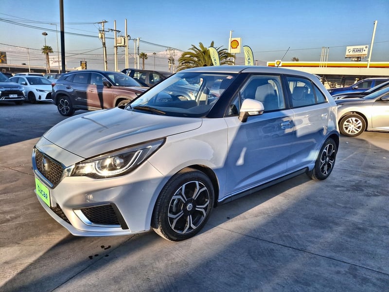 MG Mg 3 1.5 Comfort 4x2 Hb Mt 5p 2023 - Imagen 3 de 8