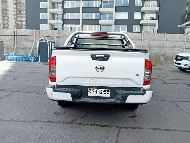 Nissan Navara 2.3d Xe Diesel 4x2 Dob.cab. Mt 4p 2022 - Imagen 5 de 5
