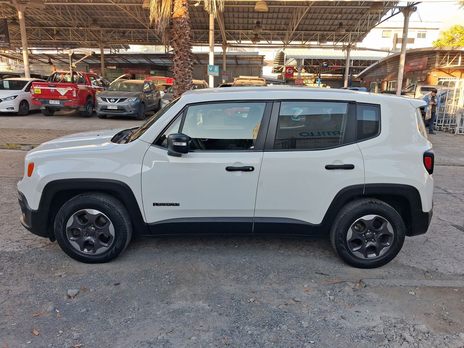 Jeep Renegade 1.8 Sport Lx 4x2 Mt 5p 2018 - Foto 4 de 8