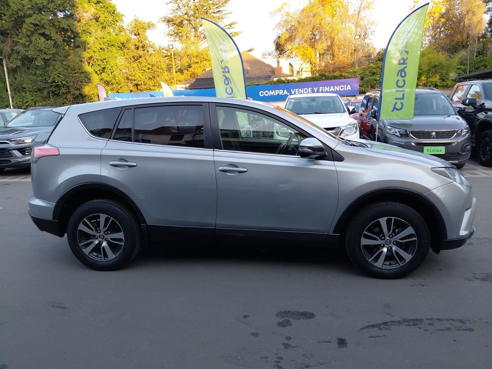 Toyota Rav 4 2.0 4x2 Super Lujo Cvt At 5p 2019 - Imagen 8 de 8