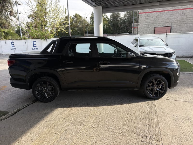 Chevrolet Montana 1.2t Premier 4x2 At 4p 2023 - Imagen 8 de 8