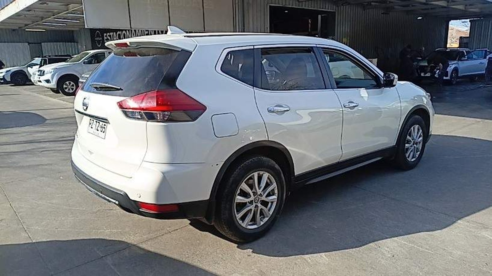 Nissan X-trail 2.5 Sense Mc 4x2 3row Cvt At 5p 2021 - Imagen 4 de 5