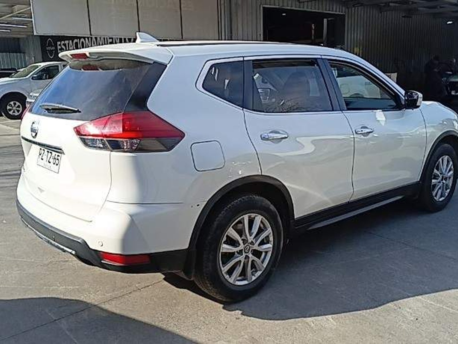 Nissan X-trail 2.5 Sense Mc 4x2 3row Cvt At 5p 2021 - Foto 4 de 5
