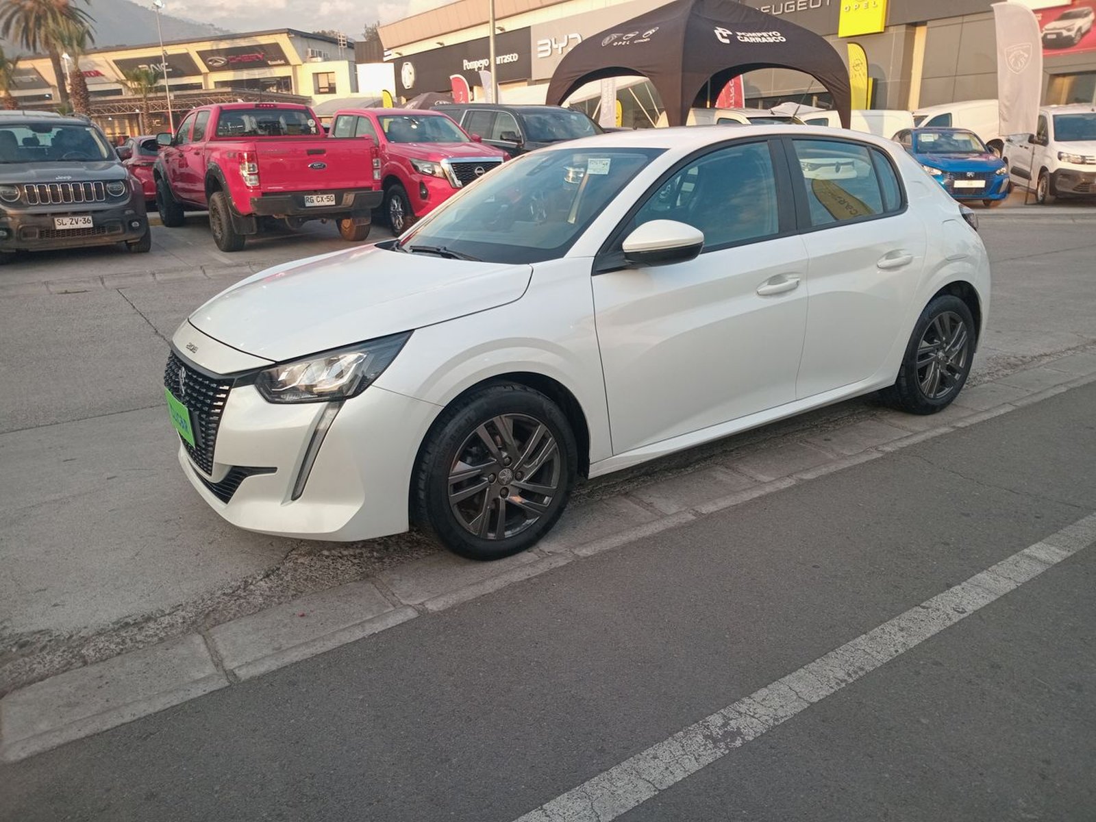 Peugeot 208 1.2 Active Pack Puretech 4x2 75 Mt 5p 2021 - Imagen 3 de 7