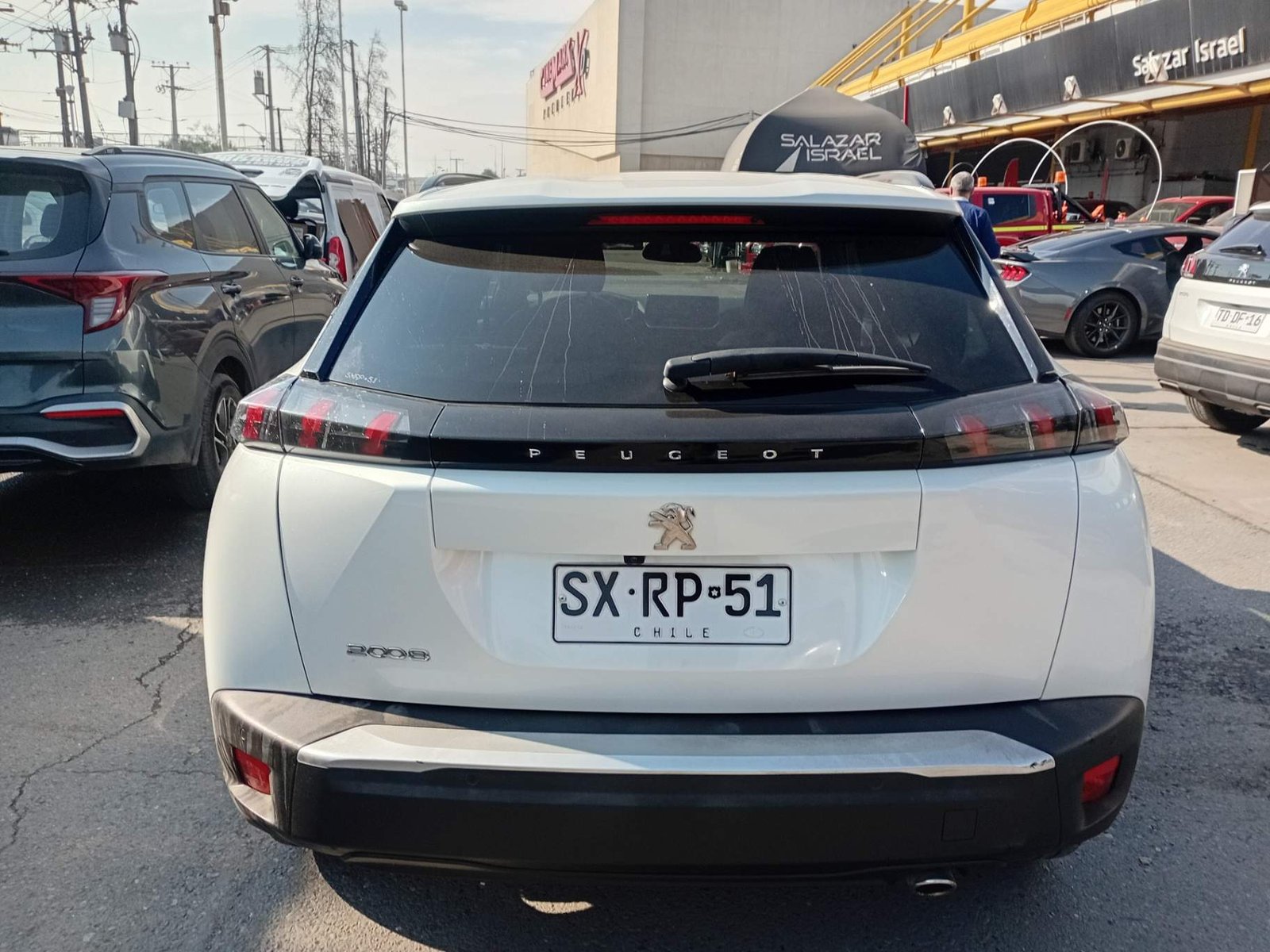 Peugeot 2008 1.5 Allure Bluehdi 130 4x2 At 5p 2023 - Imagen 4 de 4