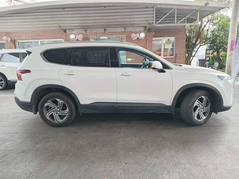 Hyundai Santa Fe 2.2 Value Fl Crdi Diesel 4wd At 5p 2024 - Imagen 3 de 5
