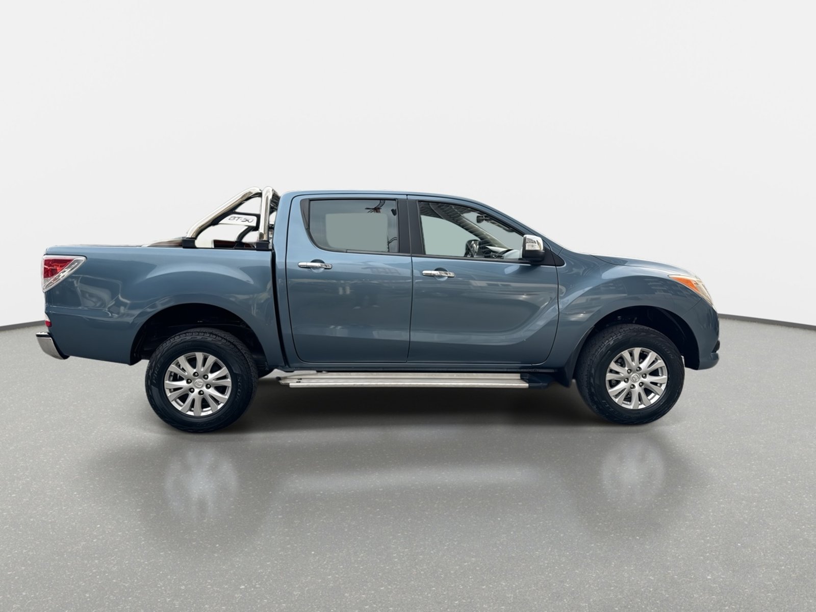 Mazda Bt-50 3.2 Sdx Diesel 4wd Euro5 High 6at 4p 2015 - Imagen 8 de 8