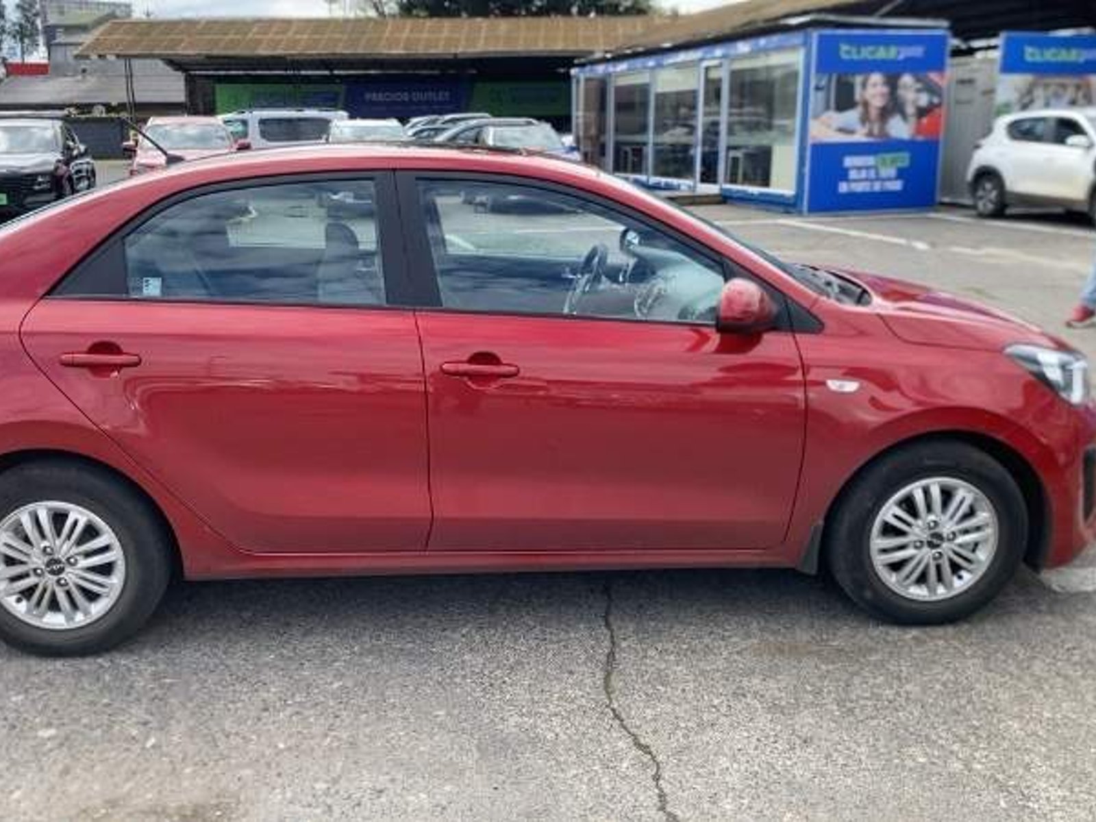 Kia Soluto 1.4 Ex Full 4x2 Srf Mt 4p 2025 - Foto 3 de 5