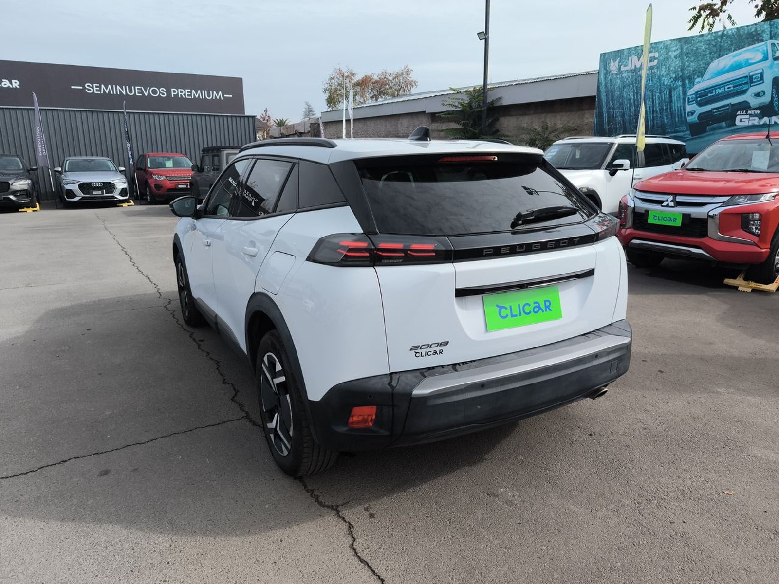 Peugeot 2008 1.5 Allure Pack Bluehdi 130hp Diesel 4x2 Eat8 5p 2024 - Foto 5 de 8