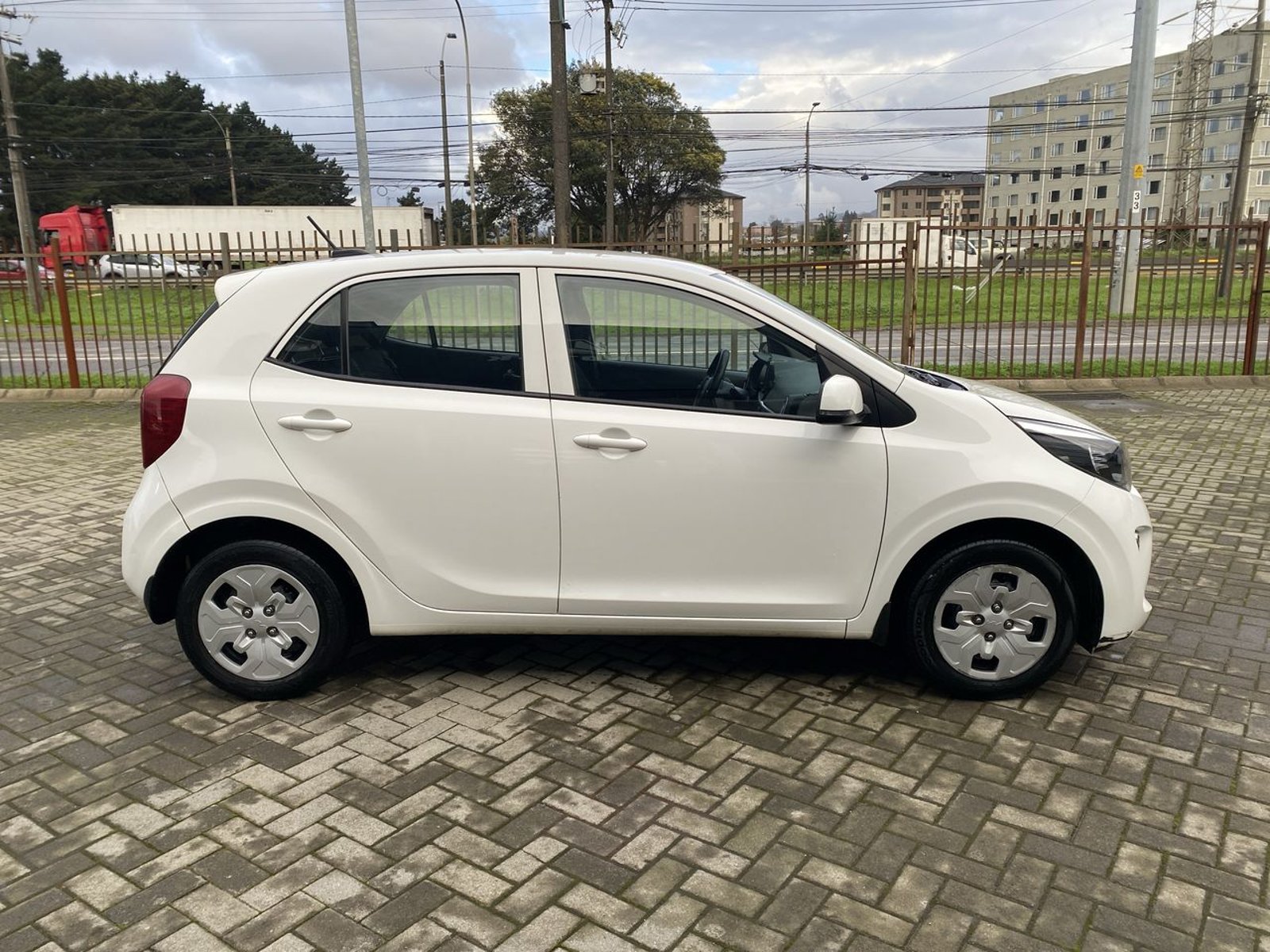 Kia Morning 1.2 Ex 4x2 Hb Abs Ac 5mt 5p 2023 - Imagen 8 de 8
