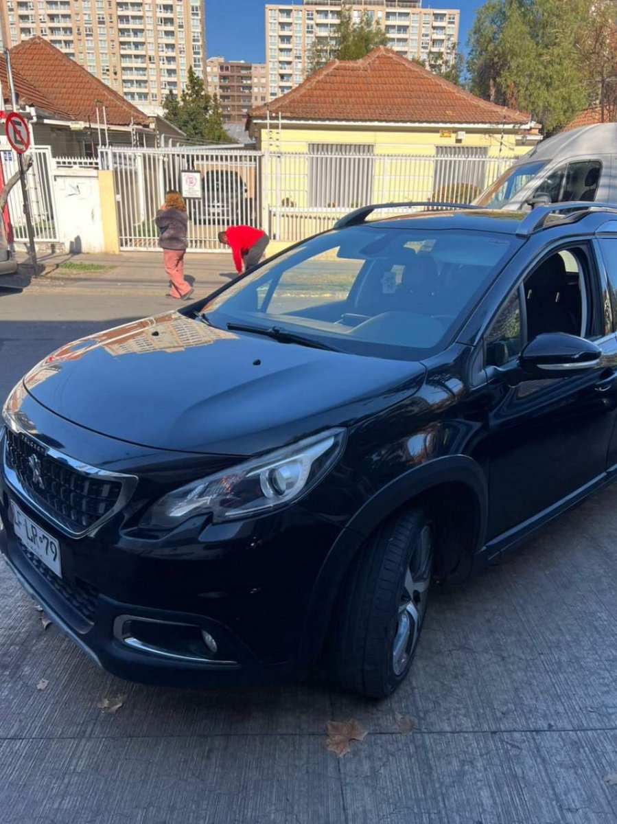 Peugeot 2008 1.5 Allure Bluehdi Diesel At 5p 2019 - Imagen 6 de 8