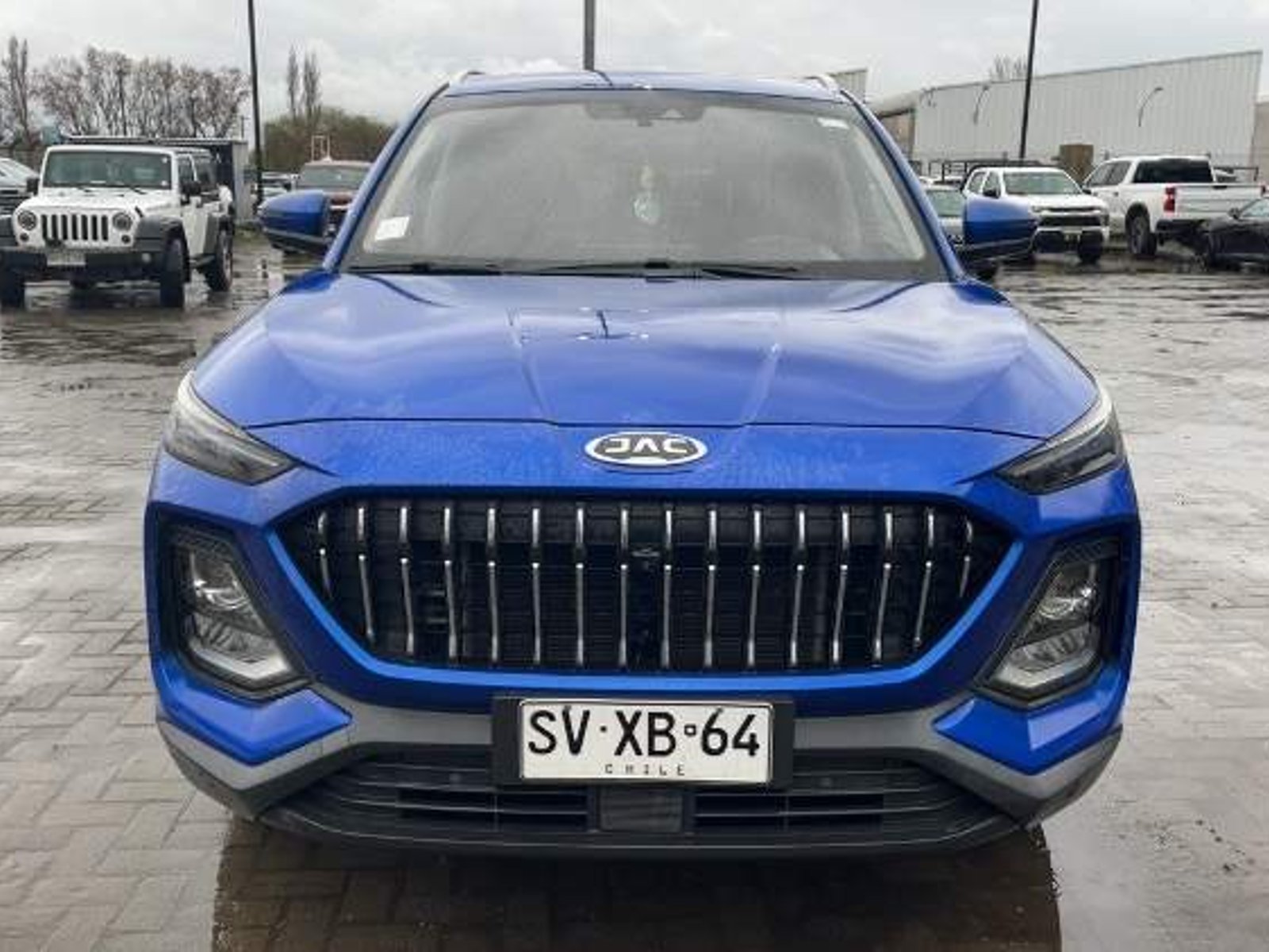 JAC Js8 1.5 Advance Xe 4x2 Dct At 5p 2023 - Foto 2 de 5