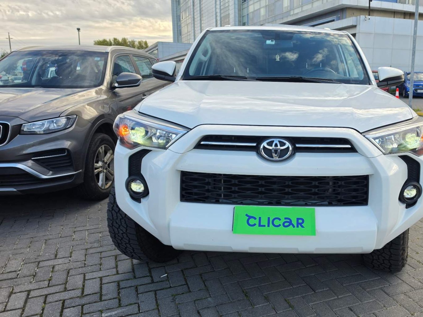 Toyota 4runner 4.0 Sr5 4x2 Control Volante Euro V At 5p 2022 - Foto 2 de 5